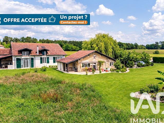 Vente Maison 11 pièces 453 m2 Saint Etienne d'Orthe