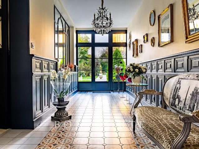 Vente Maison 11 pièces 454 m2 Niort