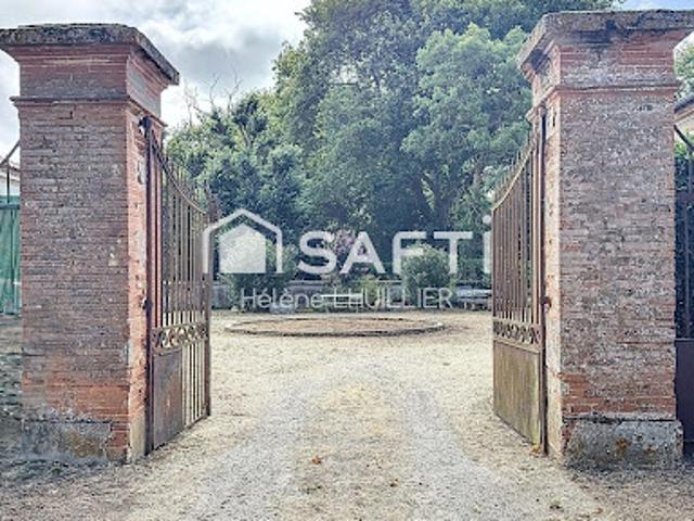 Vente Maison 11 pièces 464 m2 Vernet