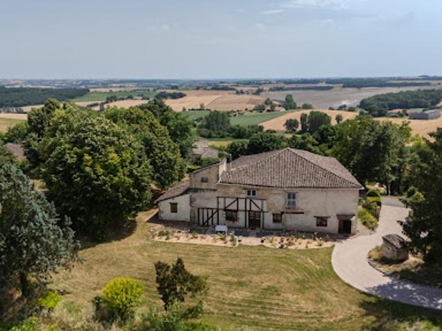 Vente Maison 11 pièces 479 m2 Lamothe Cumont