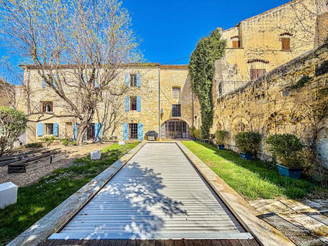 Vente Maison 11 pièces 400 m2 Tarascon