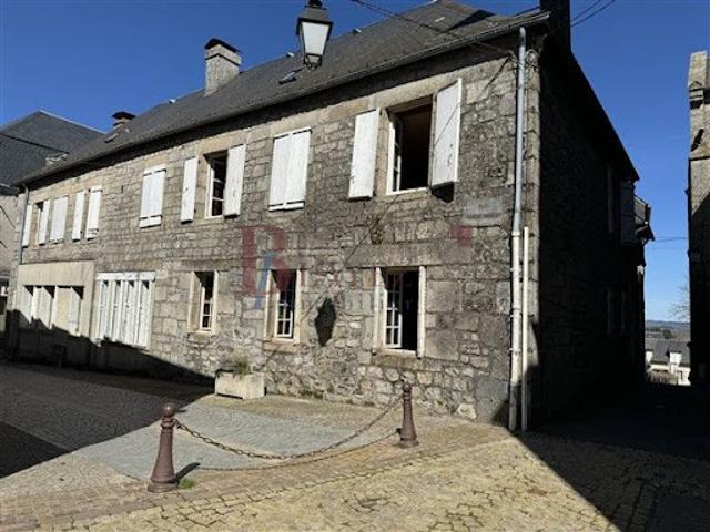 Vente Maison 11 pièces 425 m2 Egletons