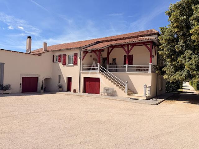 Vente Maison 11 pièces 914 m2 Luzech