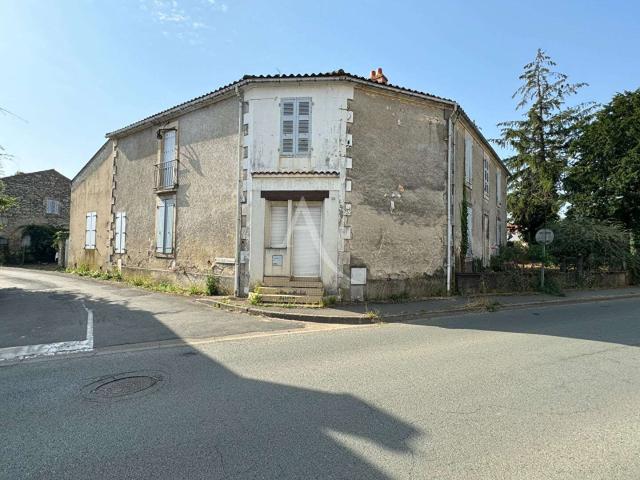 Vente maison 12 pièces Nalliers 85
