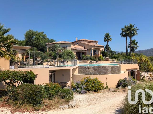 Vente maison 12 pièces Bormes les Mimosas 83