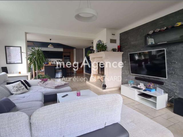 Vente maison 12 pièces Bressuire 79