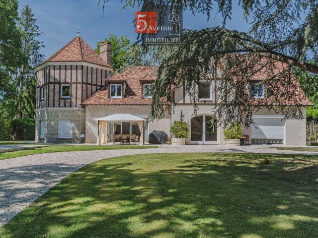 Vente maison 12 pièces Chantilly 60