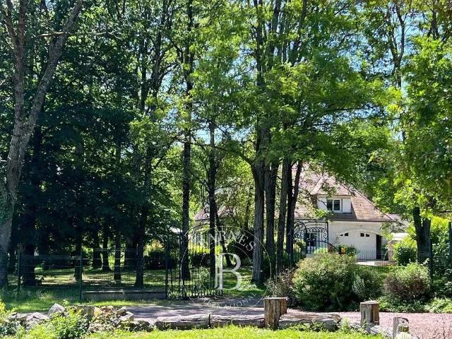 Vente maison 12 pièces Charentilly 37