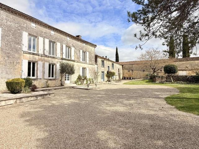 Vente maison 12 pièces Châteauneuf sur Charente 16
