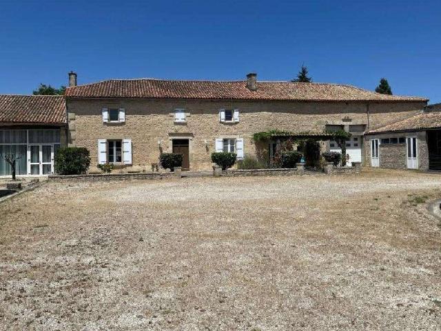 Vente maison 12 pièces Chef Boutonne 79