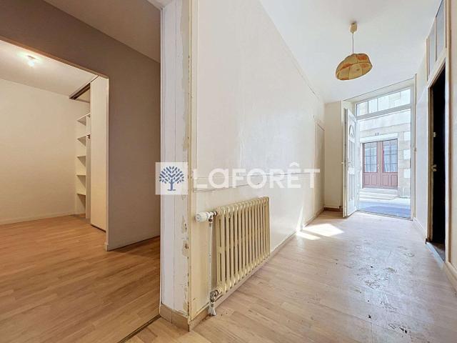 Vente maison 12 pièces La Chapelle Saint Laurent 79