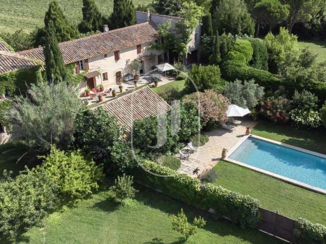 Vente maison 12 pièces Pernes les Fontaines 84