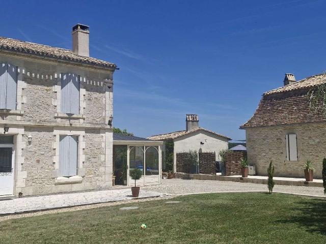 Vente maison 12 pièces Saint Méard de Gurçon 24