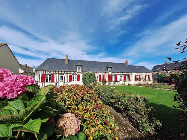 Vente Maison 12 pièces 150 m2 Eletot