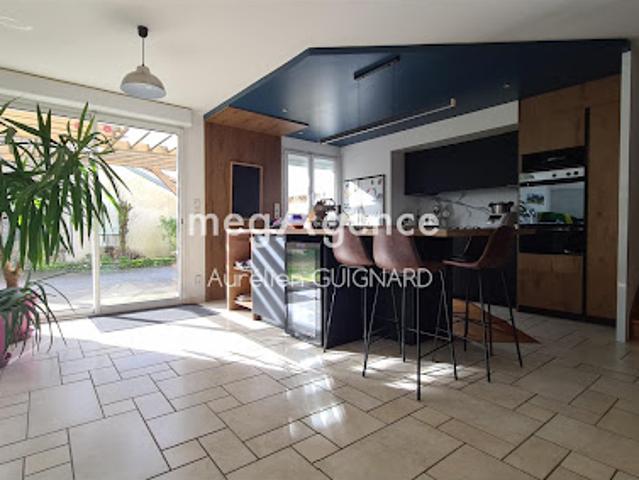 Vente Maison 12 pièces 189 m2 Bressuire
