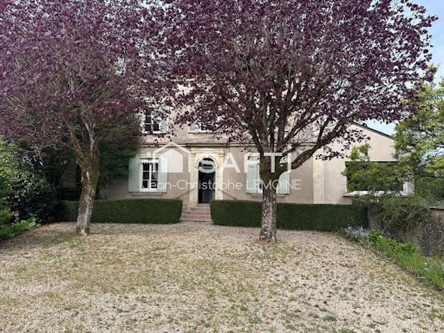 Vente Maison 12 pièces 193 m2 Chateau gontier