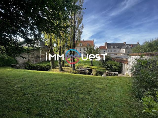 Vente Maison 12 pièces 250 m2 Auxi le Château