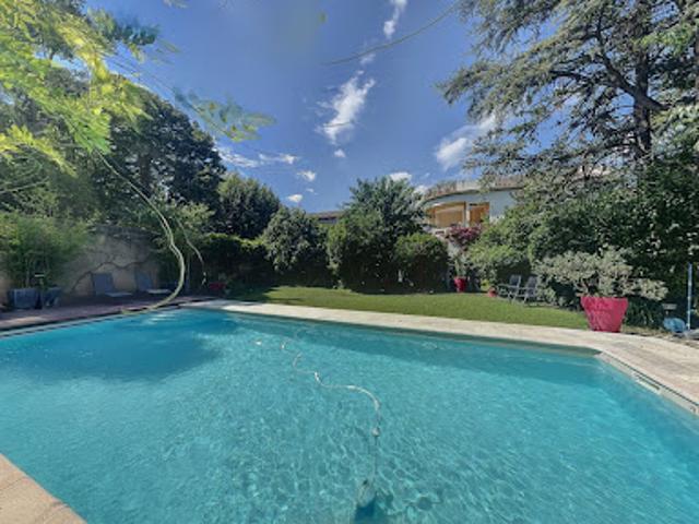 Vente Maison 12 pièces 250 m2 Avignon