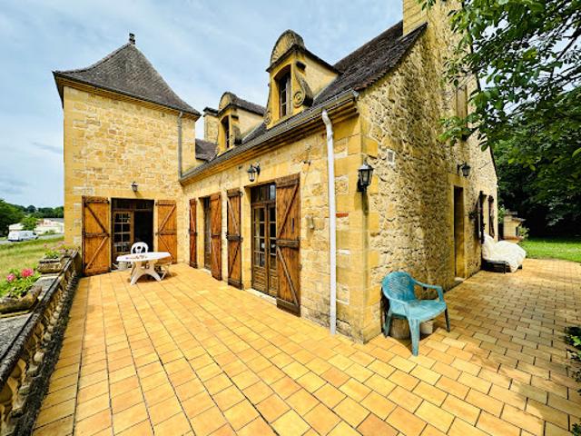 Vente Maison 12 pièces 250 m2 Gourdon
