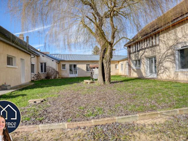 Vente Maison 12 pièces 250 m2 Nogent le Roi