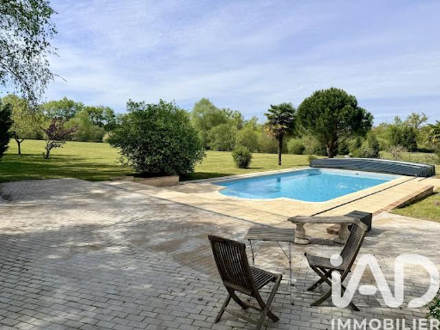 Vente Maison 12 pièces 254 m2 Nouan le Fuzelier
