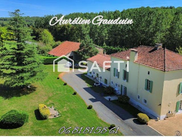 Vente Maison 12 pièces 263 m2 Blanquefort sur Briolance