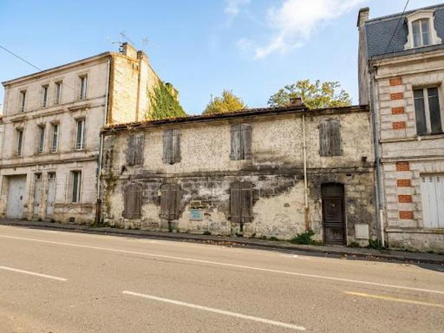 Vente Maison 12 pièces 260 m2 Angouleme