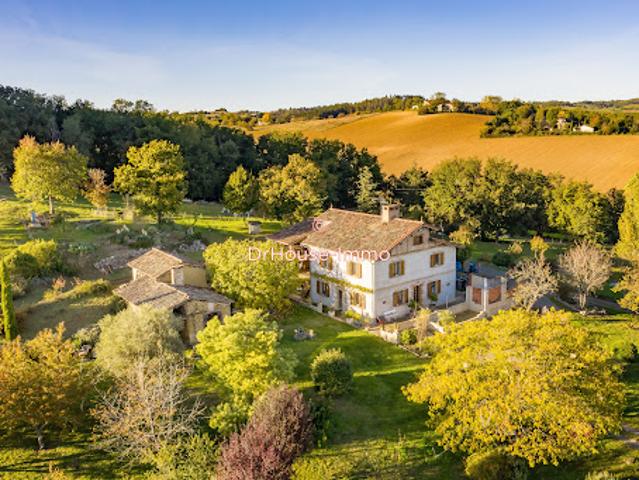 Vente Maison 12 pièces 260 m2 Puybegon