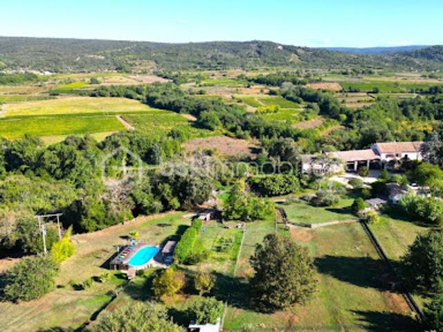 Vente Maison 12 pièces 260 m2 Saint Julien de Peyrolas