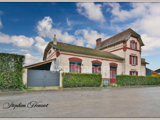 Vente Maison 12 pièces 262 m2 Alland'Huy et Sausseuil
