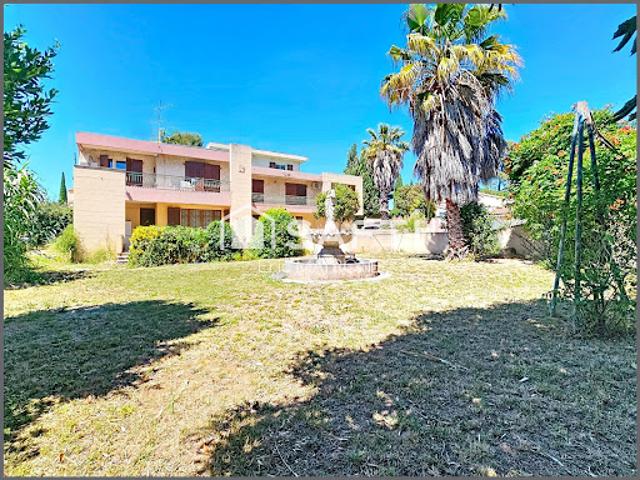 Vente Maison 12 pièces 267 m2 Aubagne