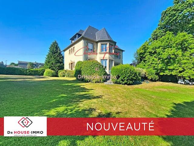 Vente Maison 12 pièces 267 m2 Fougeres