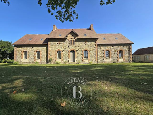 Vente Maison 12 pièces 265 m2 Decize