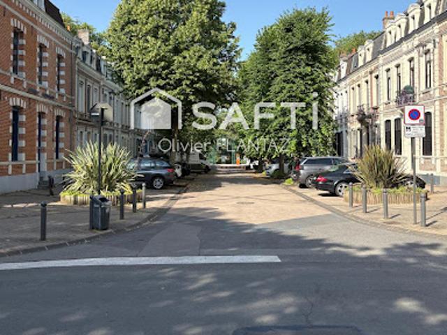 Vente Maison 12 pièces 271 m2 Bethune