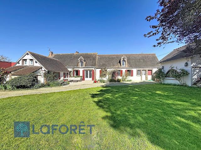 Vente Maison 12 pièces 280 m2 Escorpain