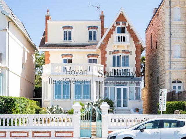 Vente Maison 12 pièces 286 m2 Royan