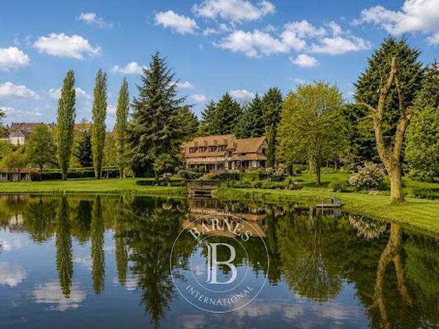 Vente Maison 12 pièces 296 m2 Conches en Ouche