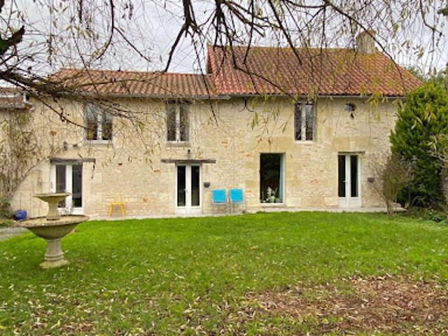 Vente Maison 12 pièces 200 m2 Sammarçolles