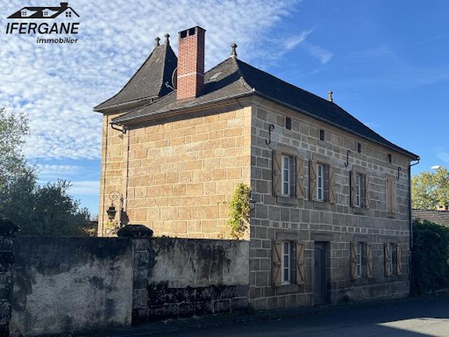Vente Maison 12 pièces 213 m2 Lacapelle Marival