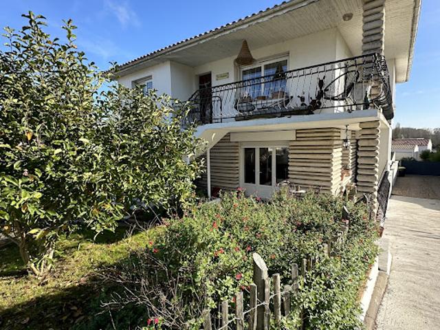 Vente Maison 12 pièces 220 m2 Vaux sur Mer
