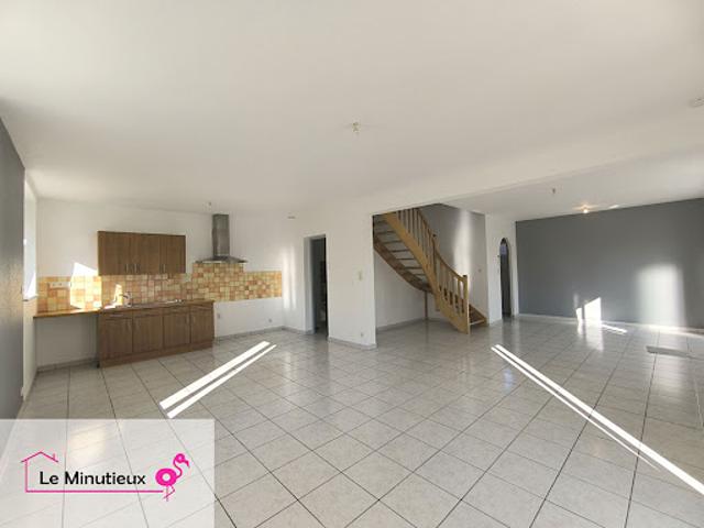 Vente Maison 12 pièces 230 m2 Raddon et Chapendu