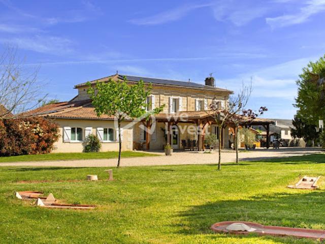 Vente Maison 12 pièces 341 m2 Périssac
