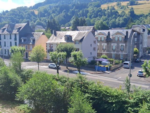 Vente Maison 12 pièces 345 m2 La Bourboule