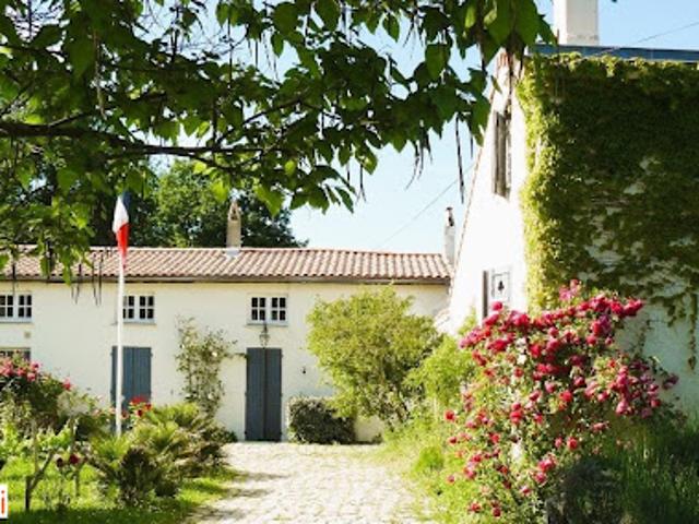 Vente Maison 12 pièces 350 m2 Arsac