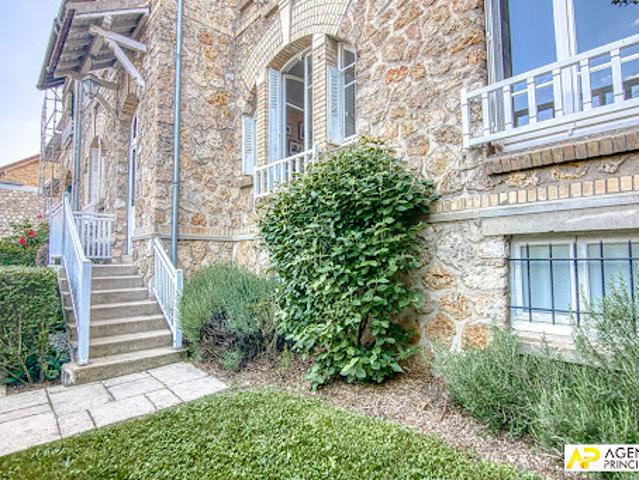 Vente Maison 12 pièces 360 m2 Le chesnay