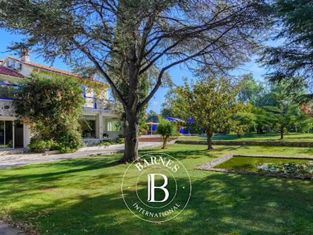 Vente Maison 12 pièces 360 m2 Ollioules