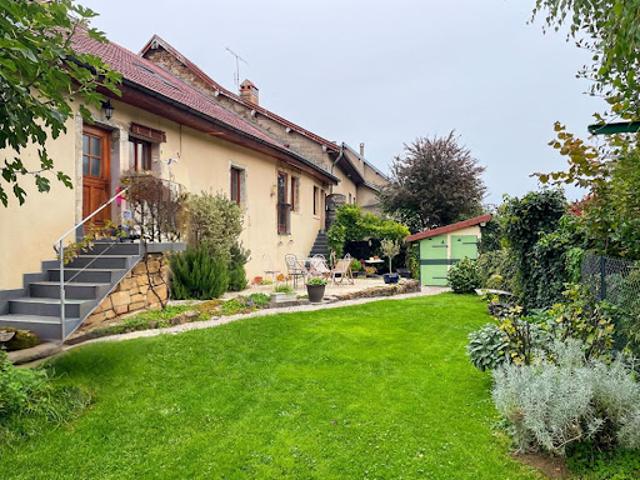 Vente Maison 12 pièces 362 m2 Pupillin
