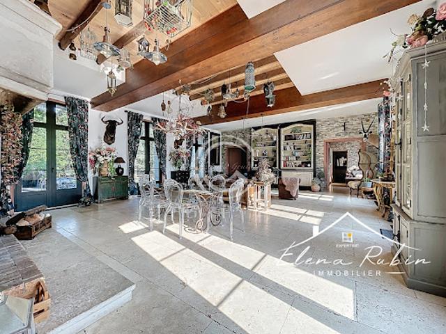 Vente Maison 12 pièces 378 m2 Etrechy