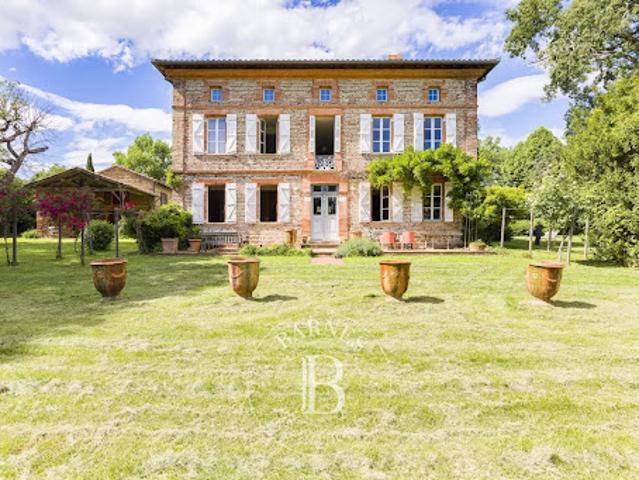 Vente Maison 12 pièces 380 m2 Poucharramet