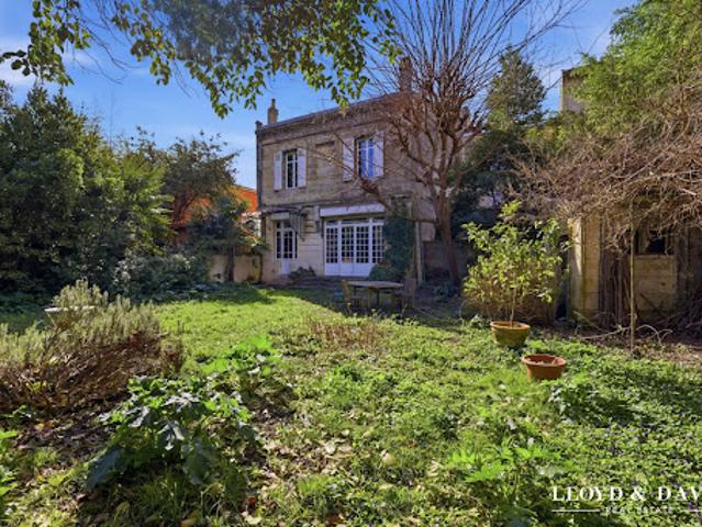 Vente Maison 12 pièces 392 m2 Bordeaux
